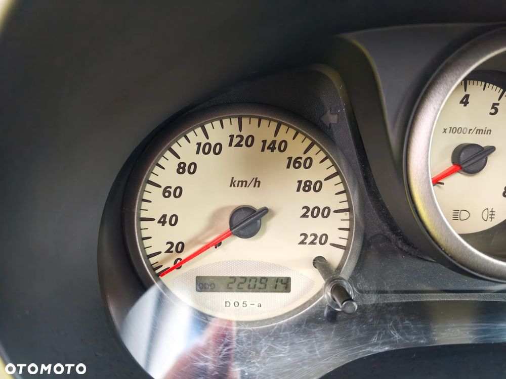 Toyota RAV4 - 9