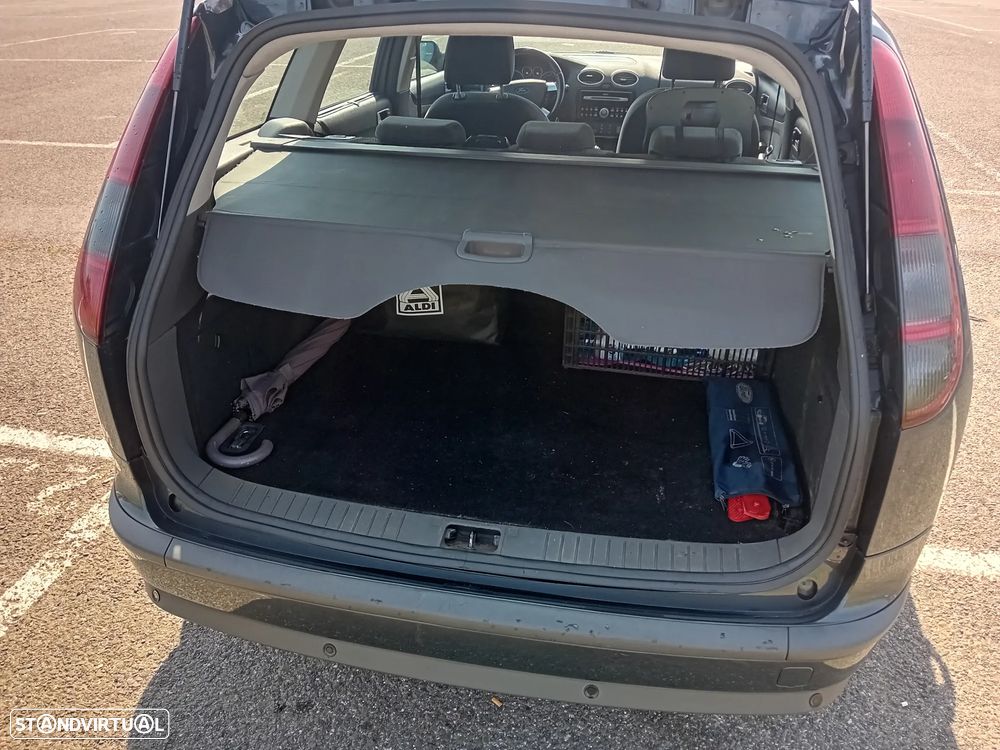 Ford Focus SW 1.6 TDCi Ghia - 24