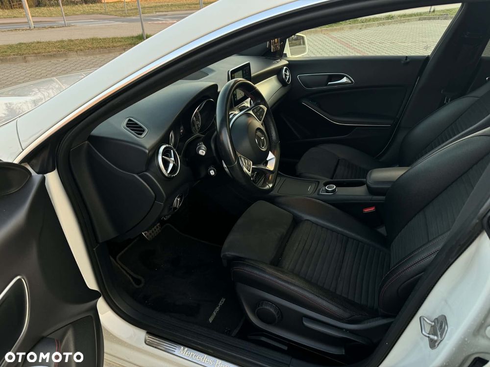 Mercedes-Benz CLA 200 7G-DCT AMG Line - 7