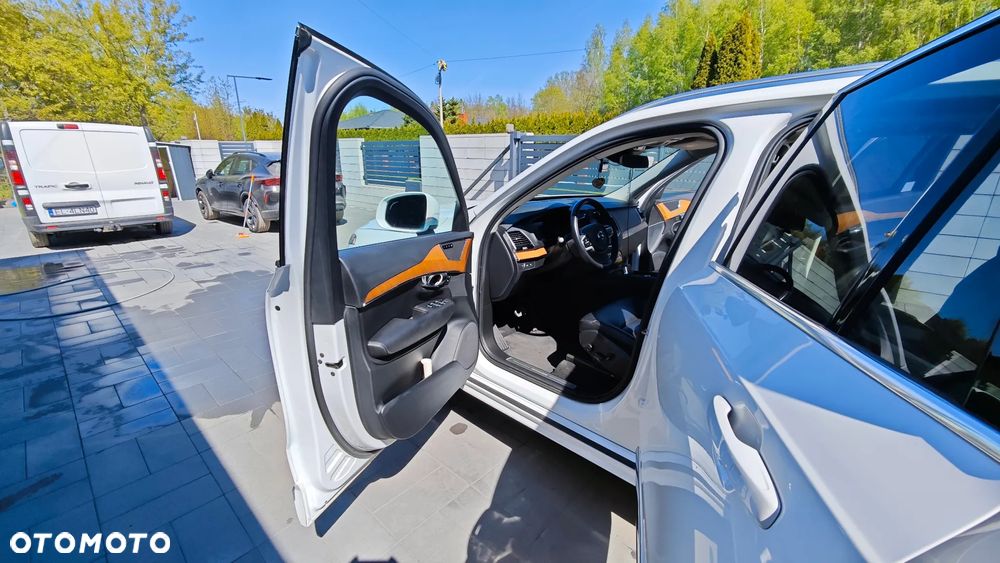 Volvo XC 90 T8 AWD Twin Engine Geartronic Inscription - 8