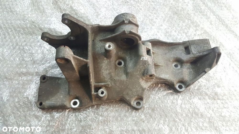 ŁAPA ALTERNATORA VW PASSAT B5 FL 1.6 06B903016D - 2