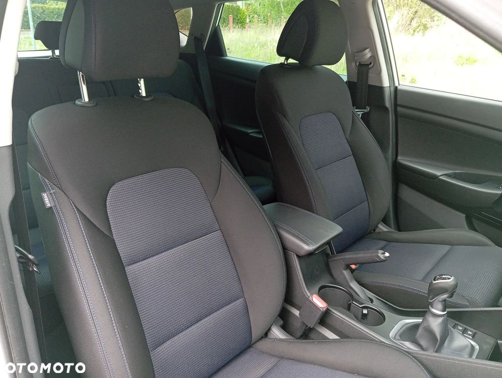 Hyundai Tucson 1.7 CRDI BlueDrive Comfort 2WD - 11