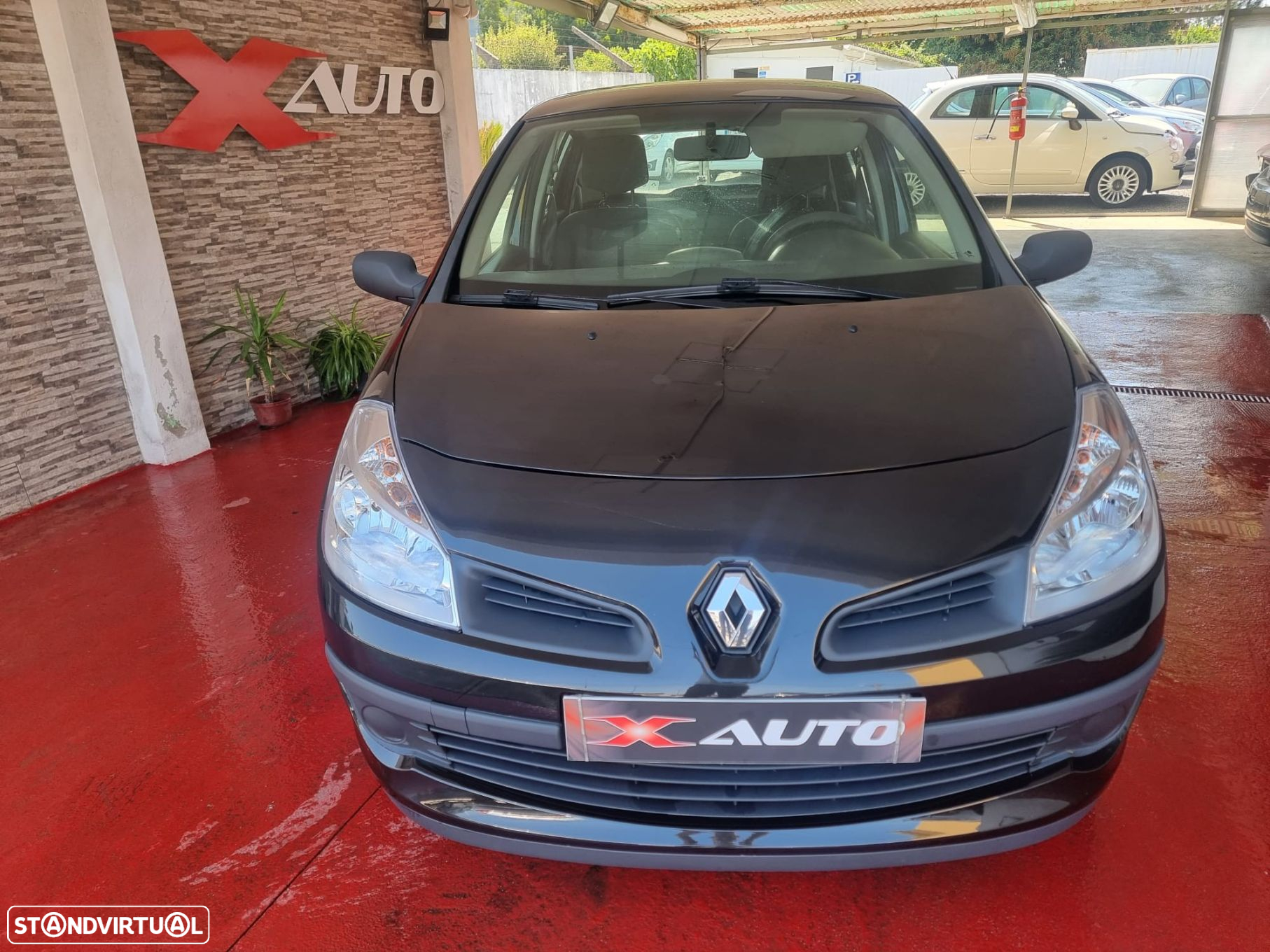Renault Clio 1.2 16V Confort - 2