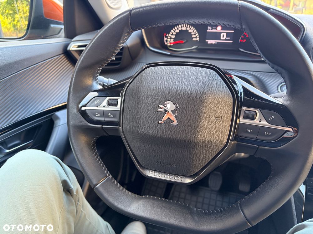 Peugeot 2008 1.2 PureTech Allure S&S - 10