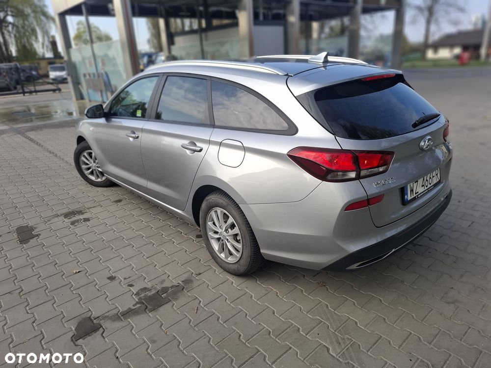 Hyundai i30 1.0 T-GDI Classic + - 8