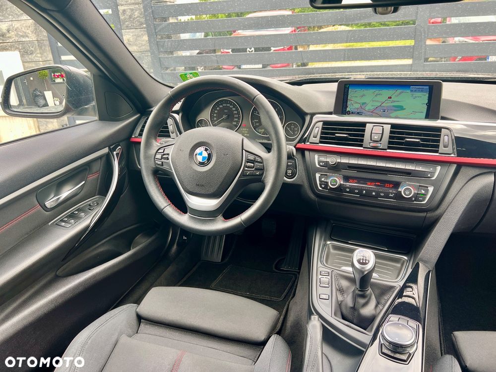 BMW Seria 3 318d xDrive Sport Line - 7