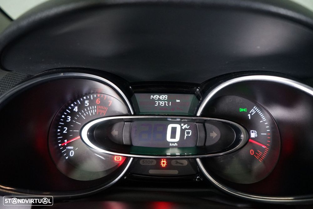 Renault Clio Sport Tourer Energy TCe 120 INTENS - 25