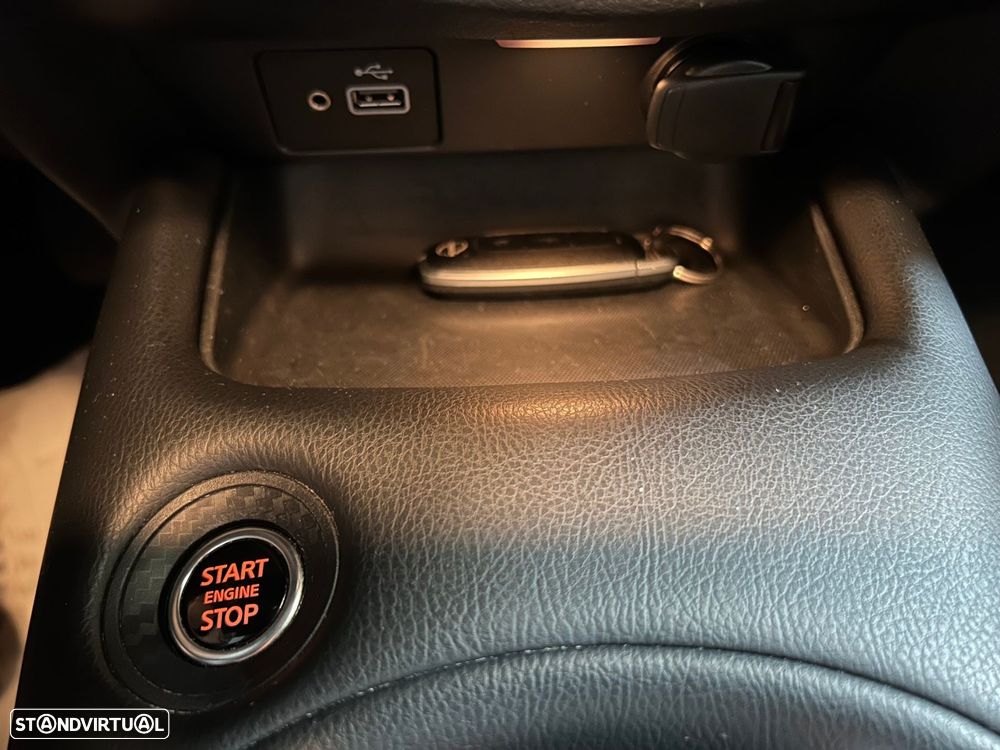 Nissan Juke 1.0 DIG-T Tekna Two Tone - 32