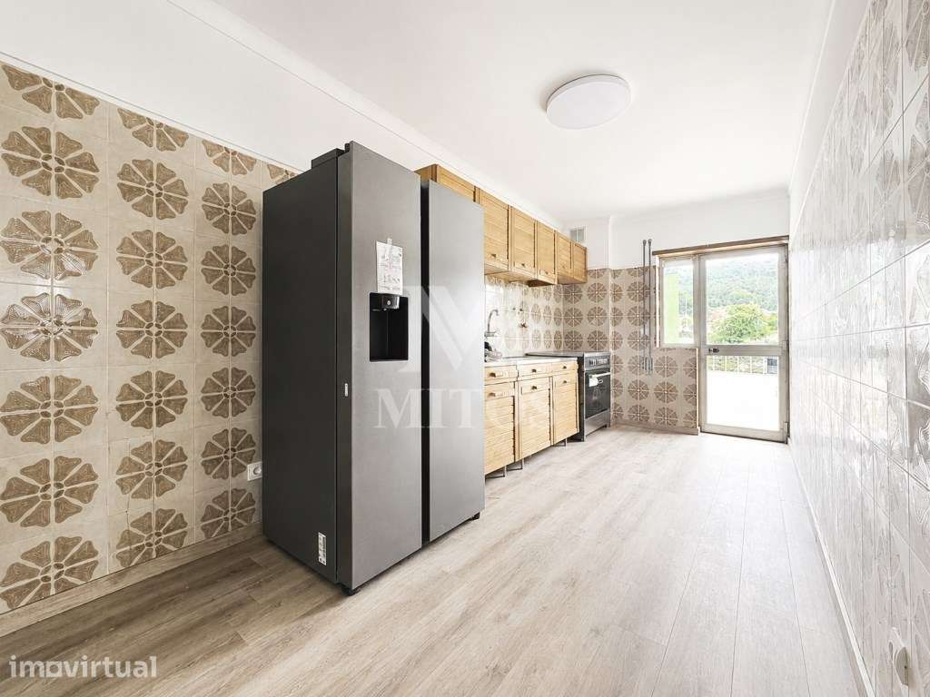 Apartamento T3 em Darque com localização privilegiada e excelentes ... - Grande imagem: 3/17
