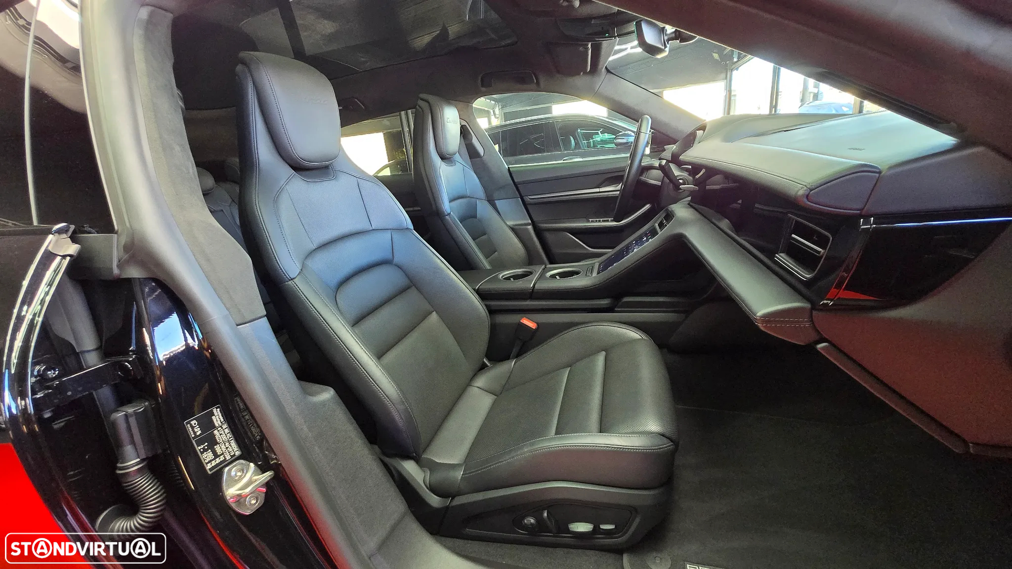 Porsche Taycan Cross Turismo Turbo - 26