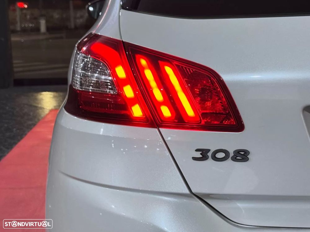 Peugeot 308 1.6 BlueHDi Allure - 16