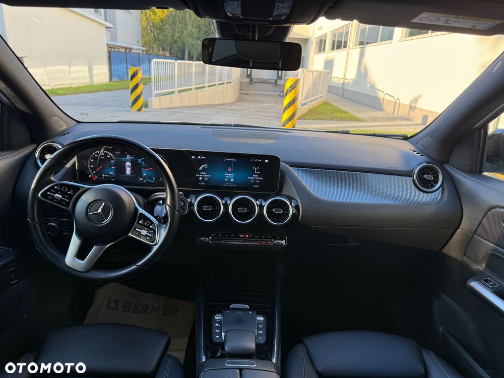 Mercedes-Benz GLA 200 Business Edition - 18