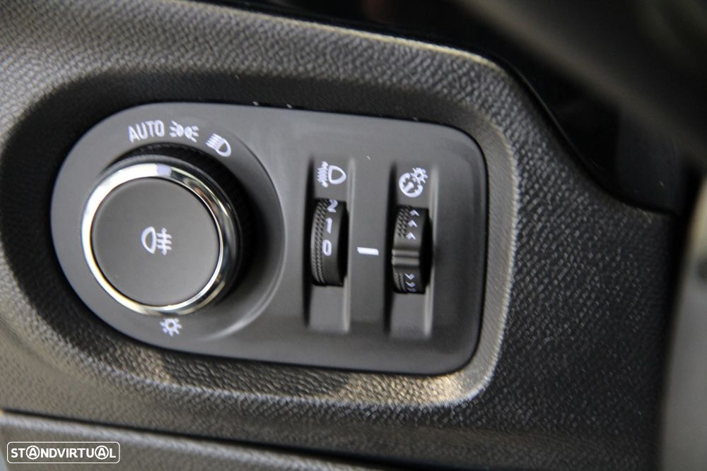 Opel Corsa 1.2 T GS - 15