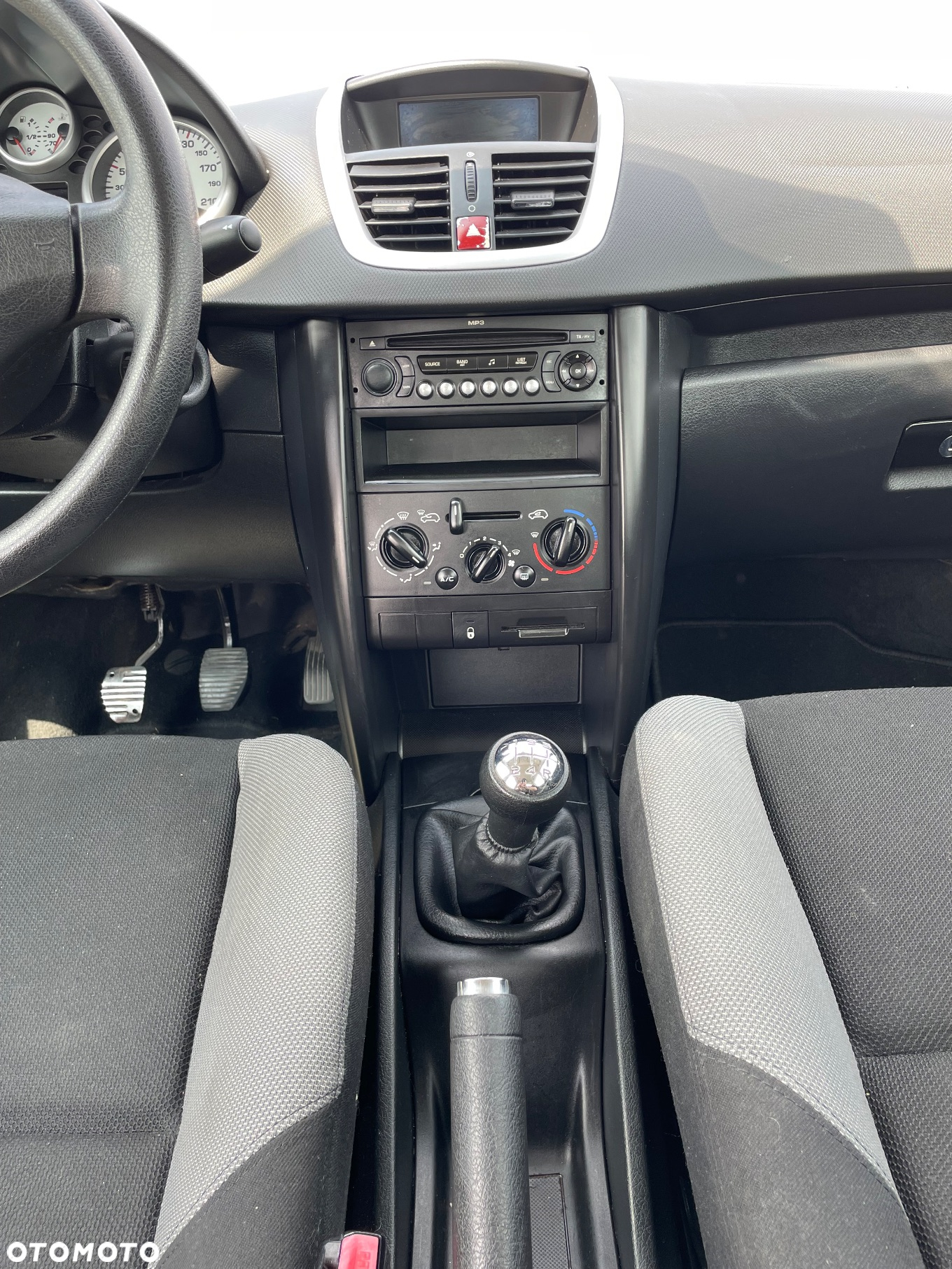 Peugeot 207 - 9