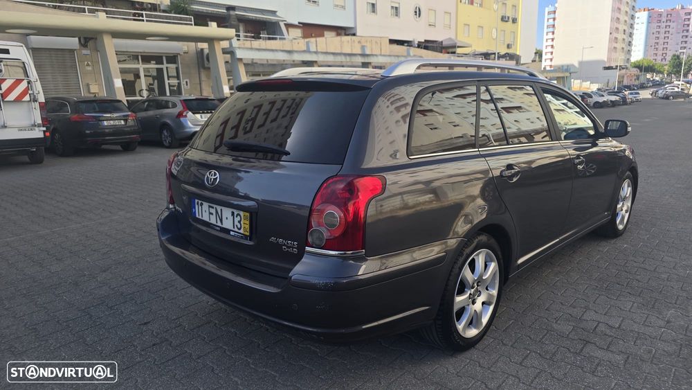 Toyota Avensis SW 2.0 D-4D - 7