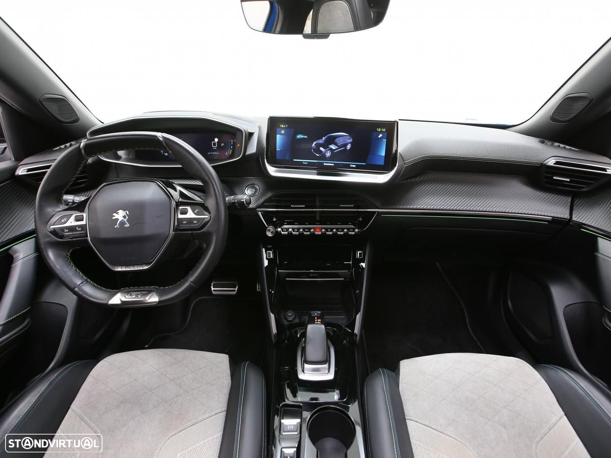 Peugeot e-2008 50 kWh GT - 6