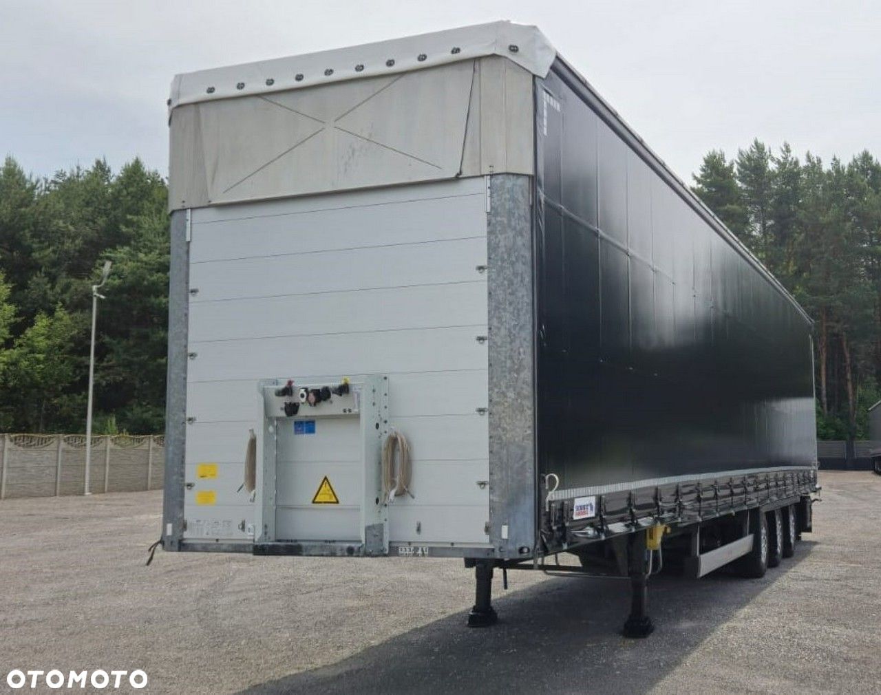 Schmitz Cargobull Firana Mega, Oś podnoszona - 1