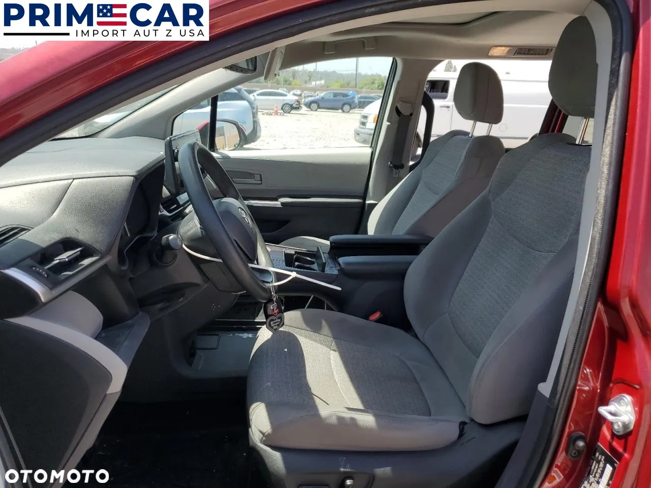 Toyota Sienna - 7