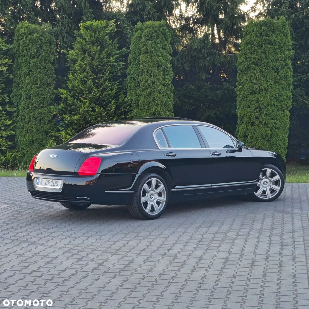 Bentley Flying Spur - 17