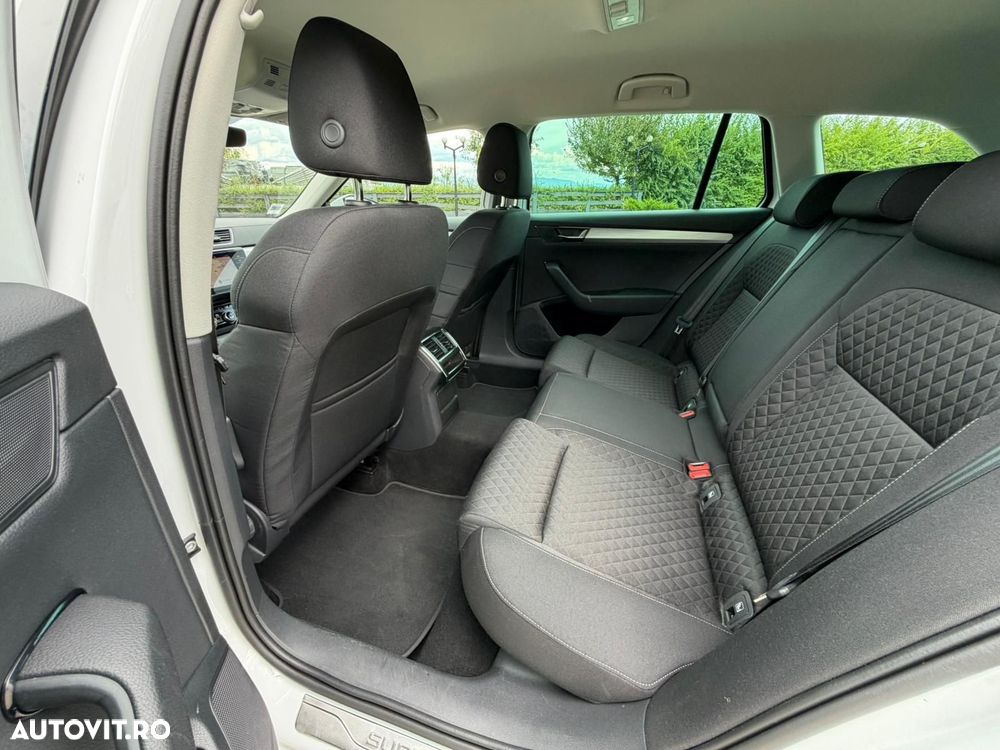 Skoda Superb 2.0 TDI DSG Active - 6
