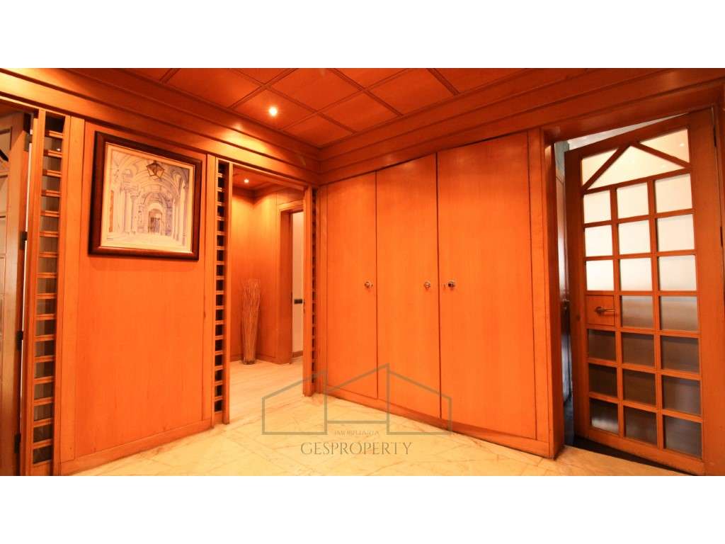 Apartamento T4 nas Torres das Amoreiras - Grande imagem: 5/36