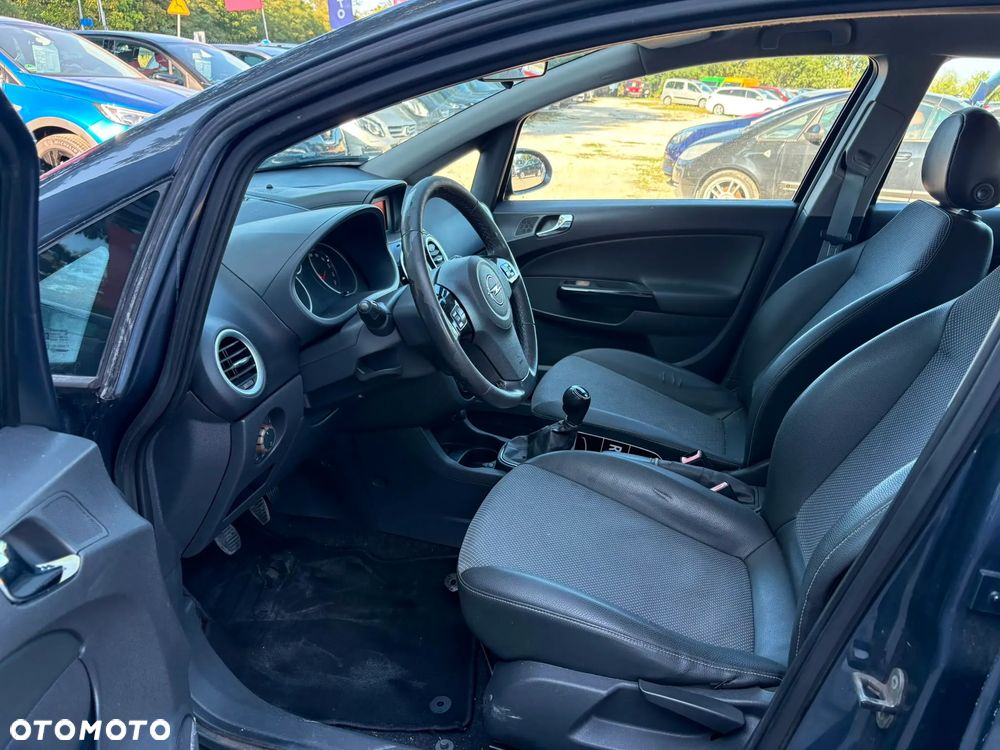 Opel Corsa 1.2 16V - 12