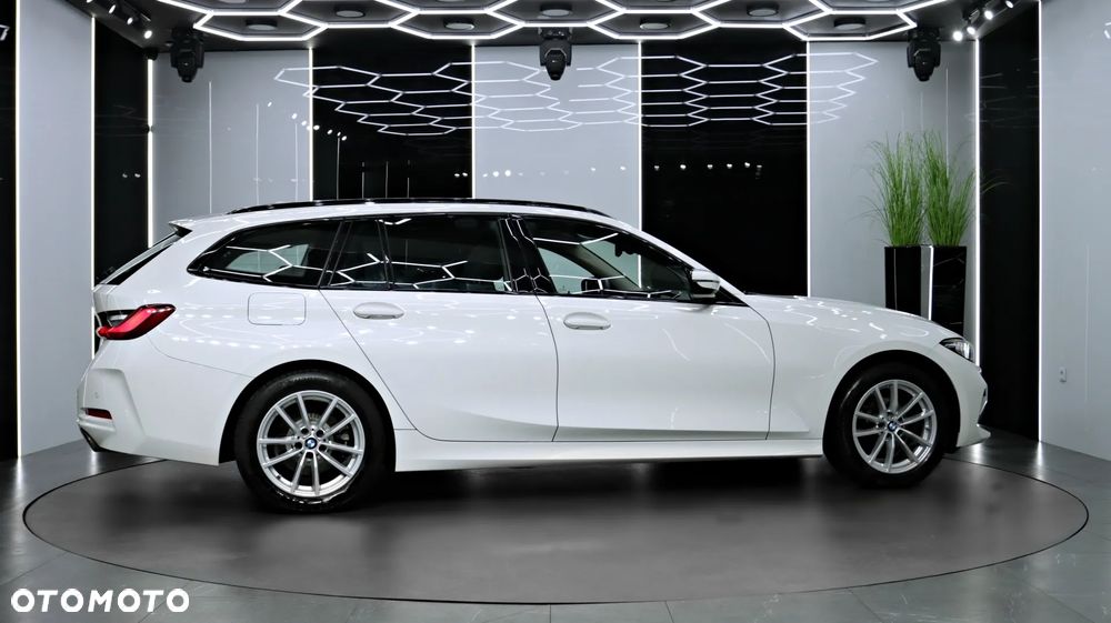 BMW Seria 3 318i Advantage sport - 11