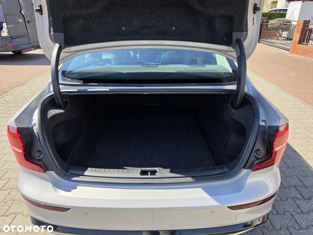 Volvo S60 T5 R-Design First Edition - 10