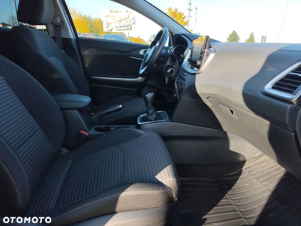 Kia Ceed - 21