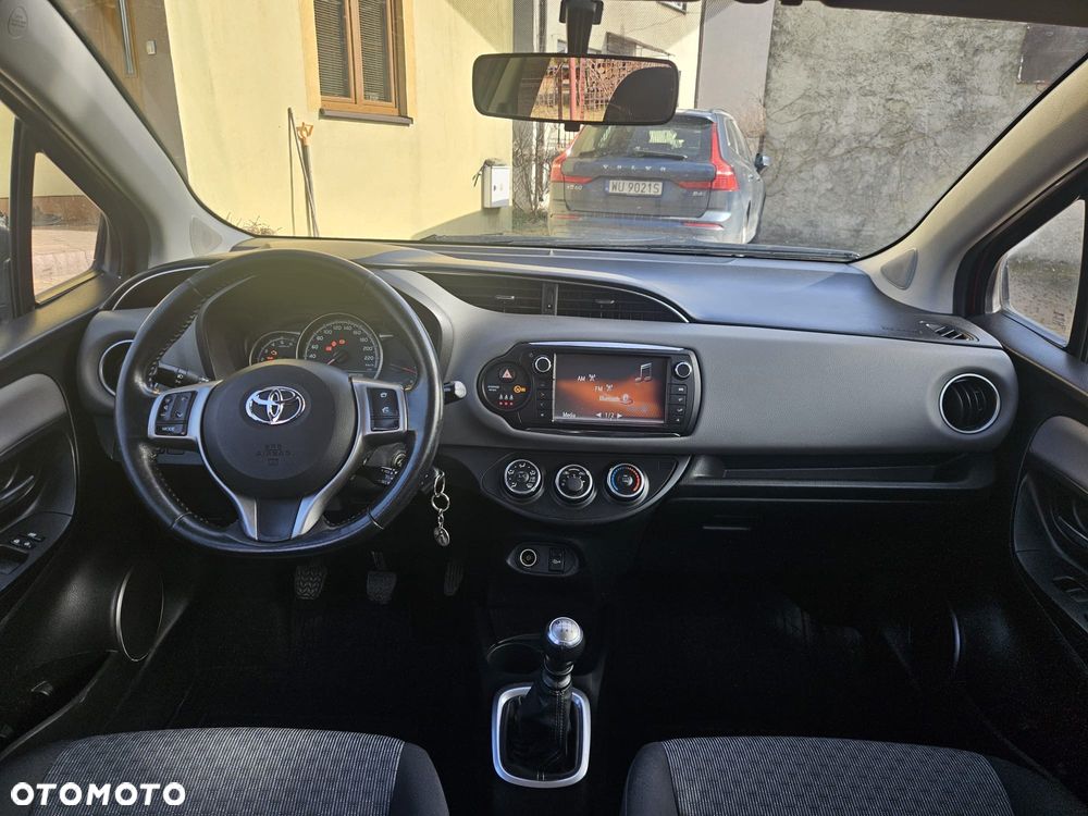 Toyota Yaris 1.4 D-4D Active EU6 - 13