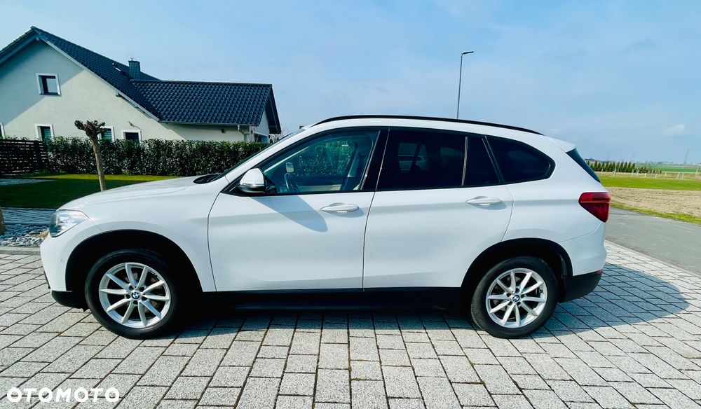 BMW X1 xDrive18d - 16