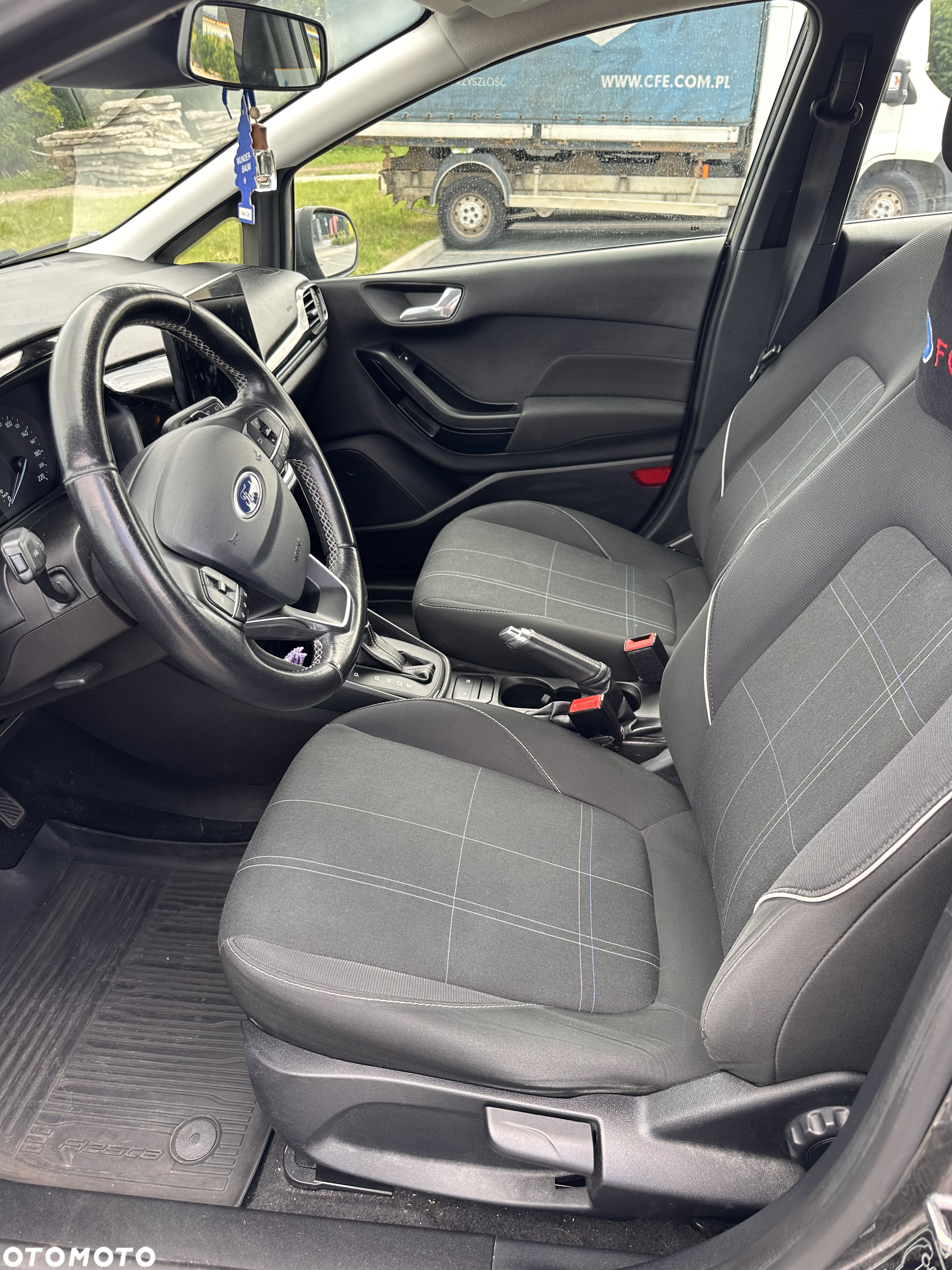 Ford Fiesta 1.0 EcoBoost S&S TREND - 9