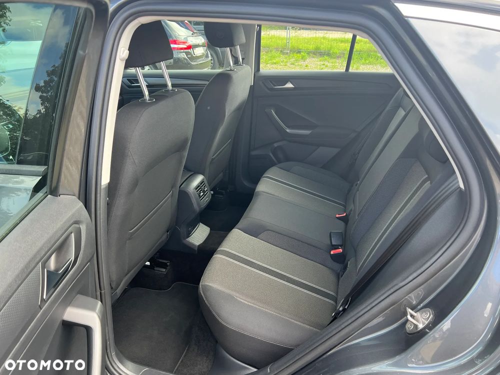 Volkswagen T-Roc 1.5 TSI ACT Premium - 23