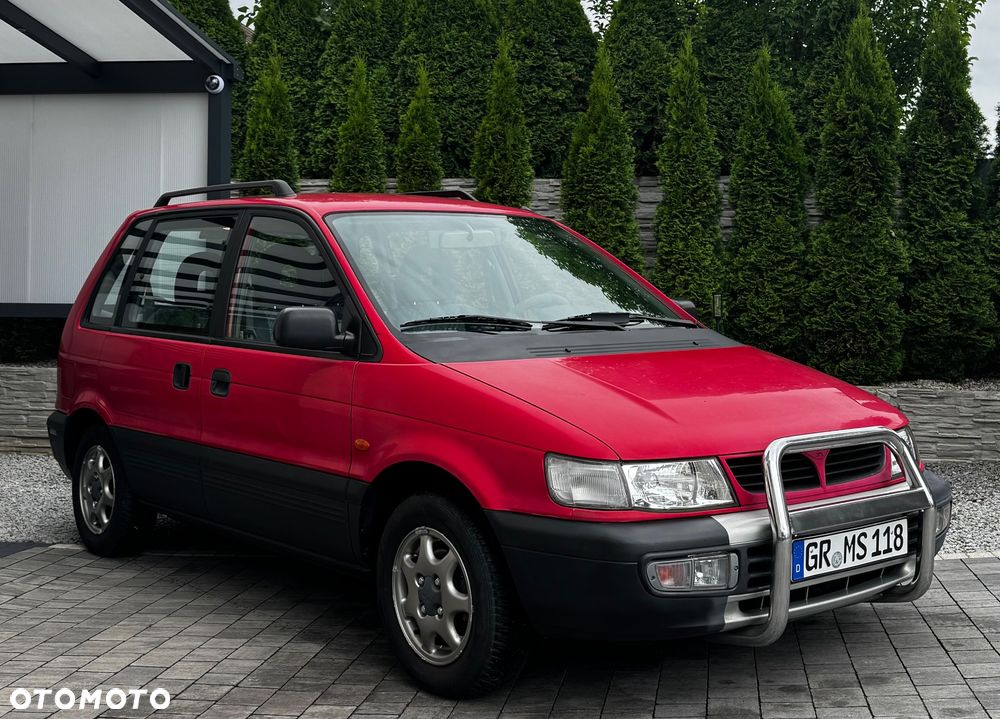 Mitsubishi Space Runner 1800 Cool - 3