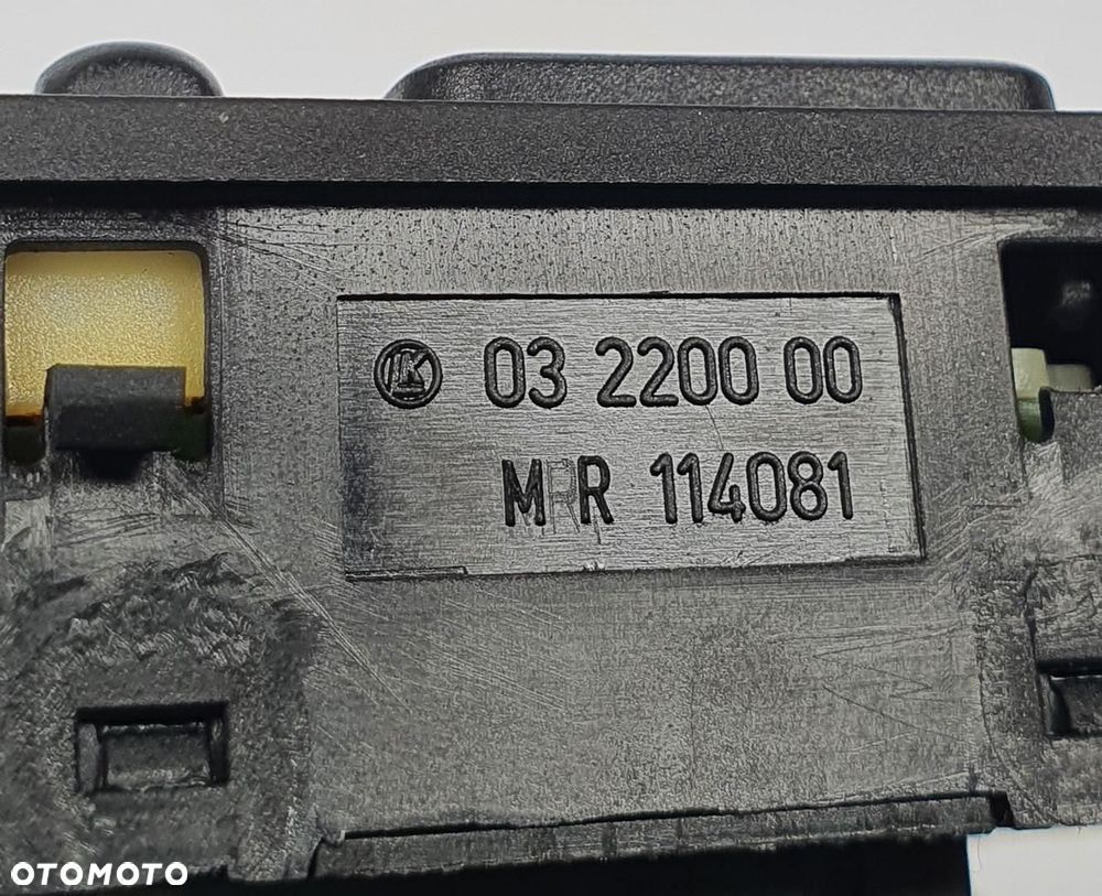 PRZYCISK PANEL REGULACJI LUSTEREK MITSUBISHI SPACE STAR MR114081 - 4