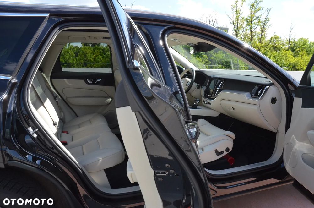 Volvo XC 60 T5 AWD Inscription - 23