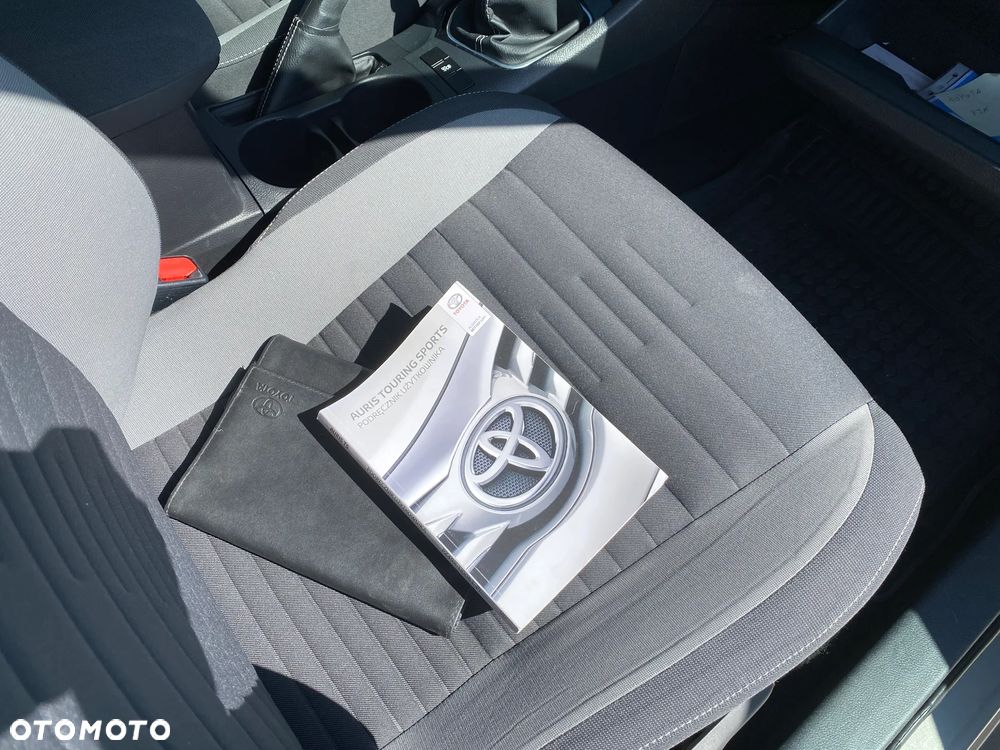 Toyota Auris 1.6 Premium - 21