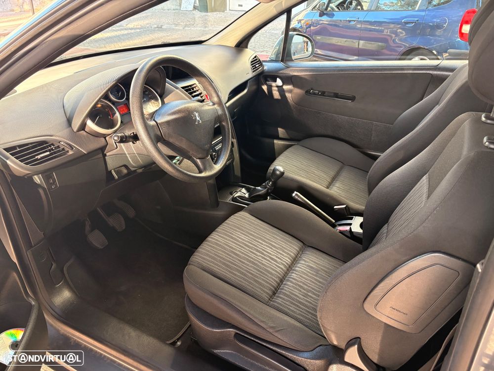 Peugeot 207 1.4 HDi Urban - 6