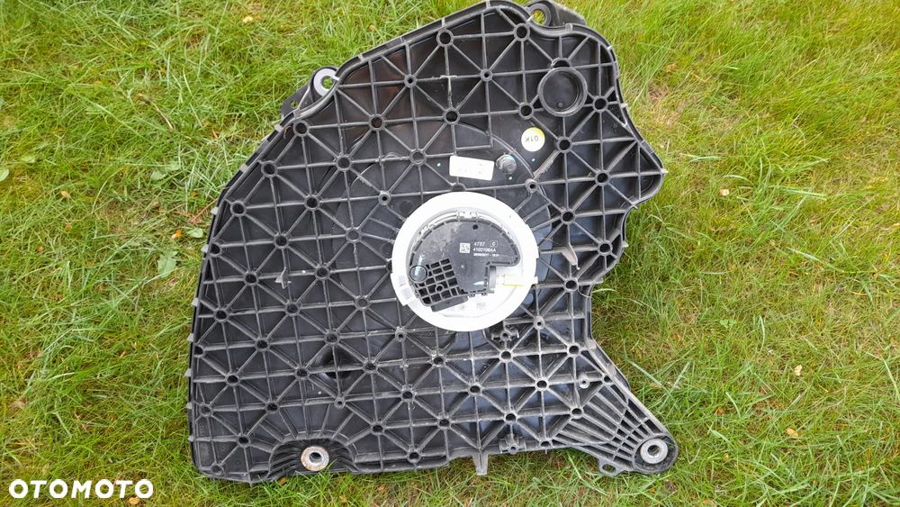 AUDI A4 B9 ZBIORNIK ADBLUE 8W0131878AQ - 1