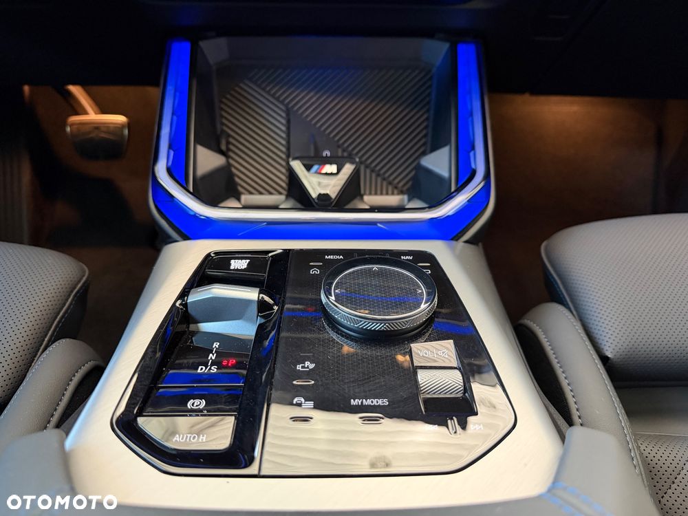 BMW X3 xDrive20 mHEV - 33