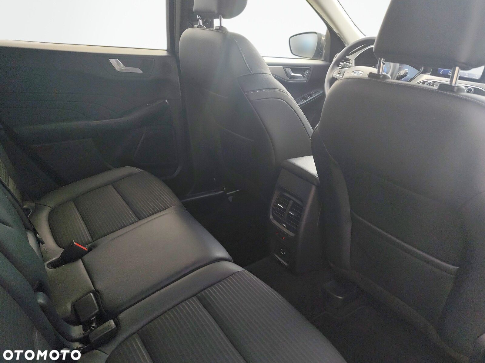 Ford Kuga - 17