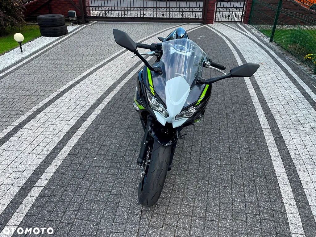Kawasaki Ninja - 4