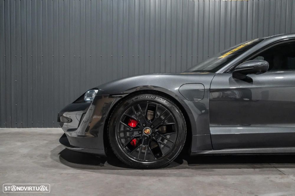 Porsche Taycan 4S - 25