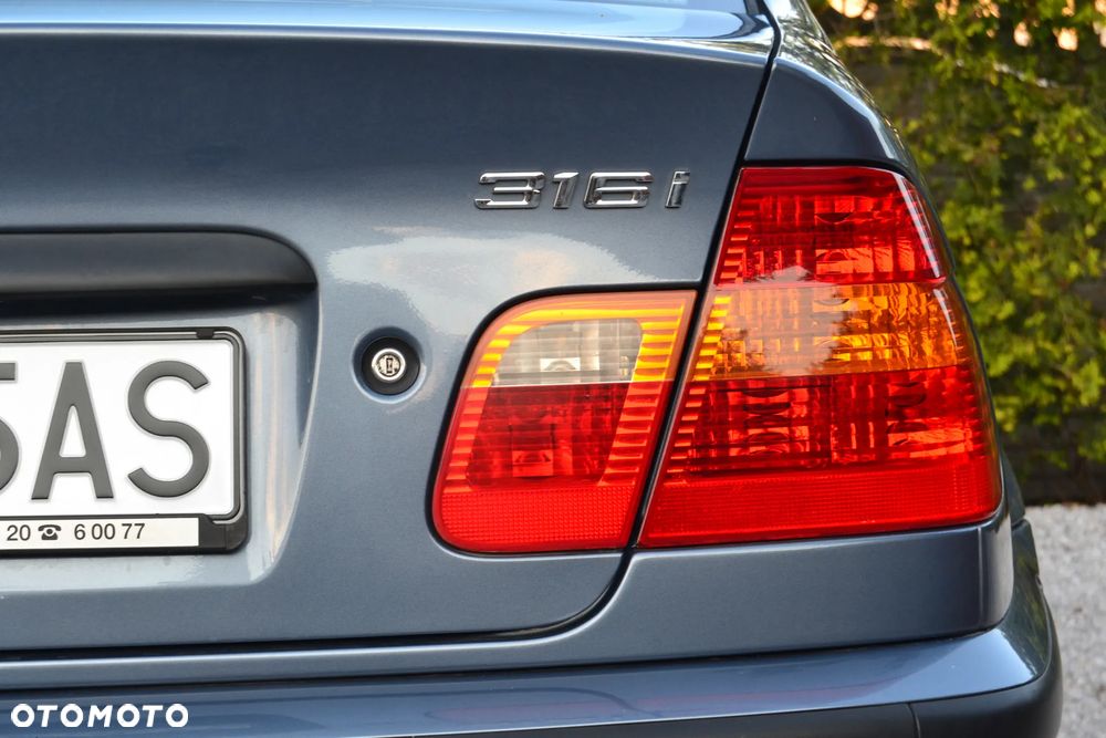 BMW Seria 3 318i - 17