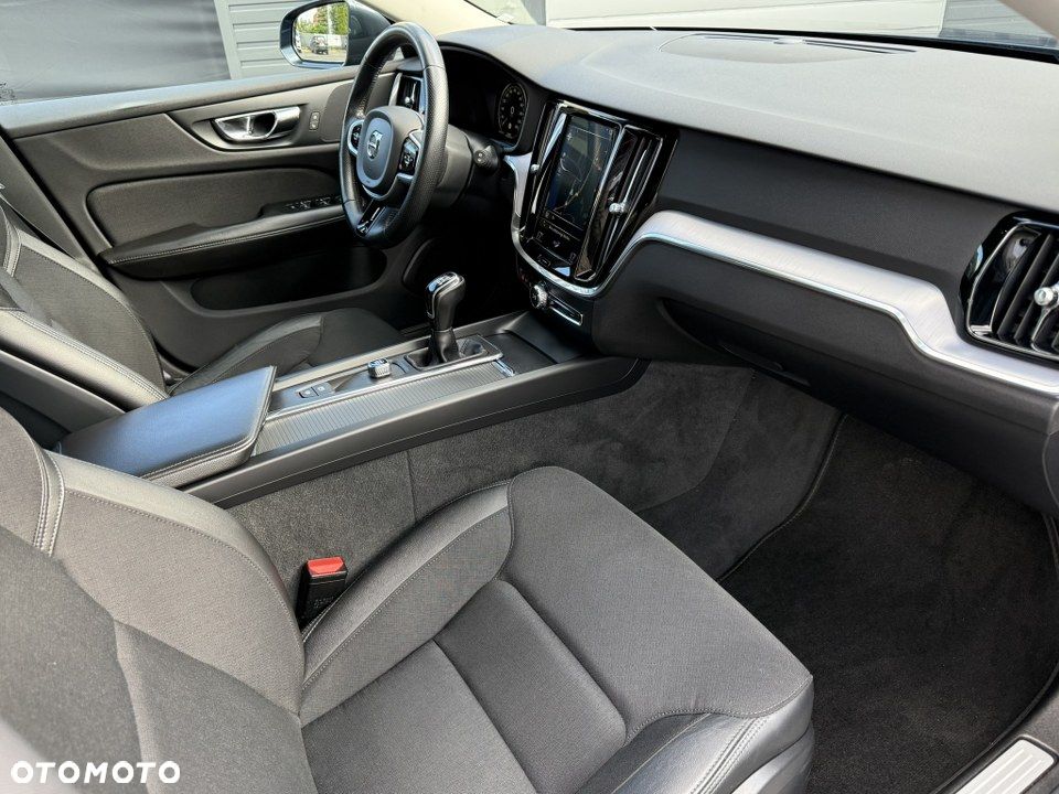 Volvo V60 D3 Momentum - 29