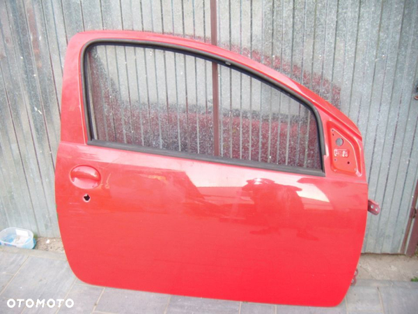 toyota aygo 06r 3d drzwi prawe