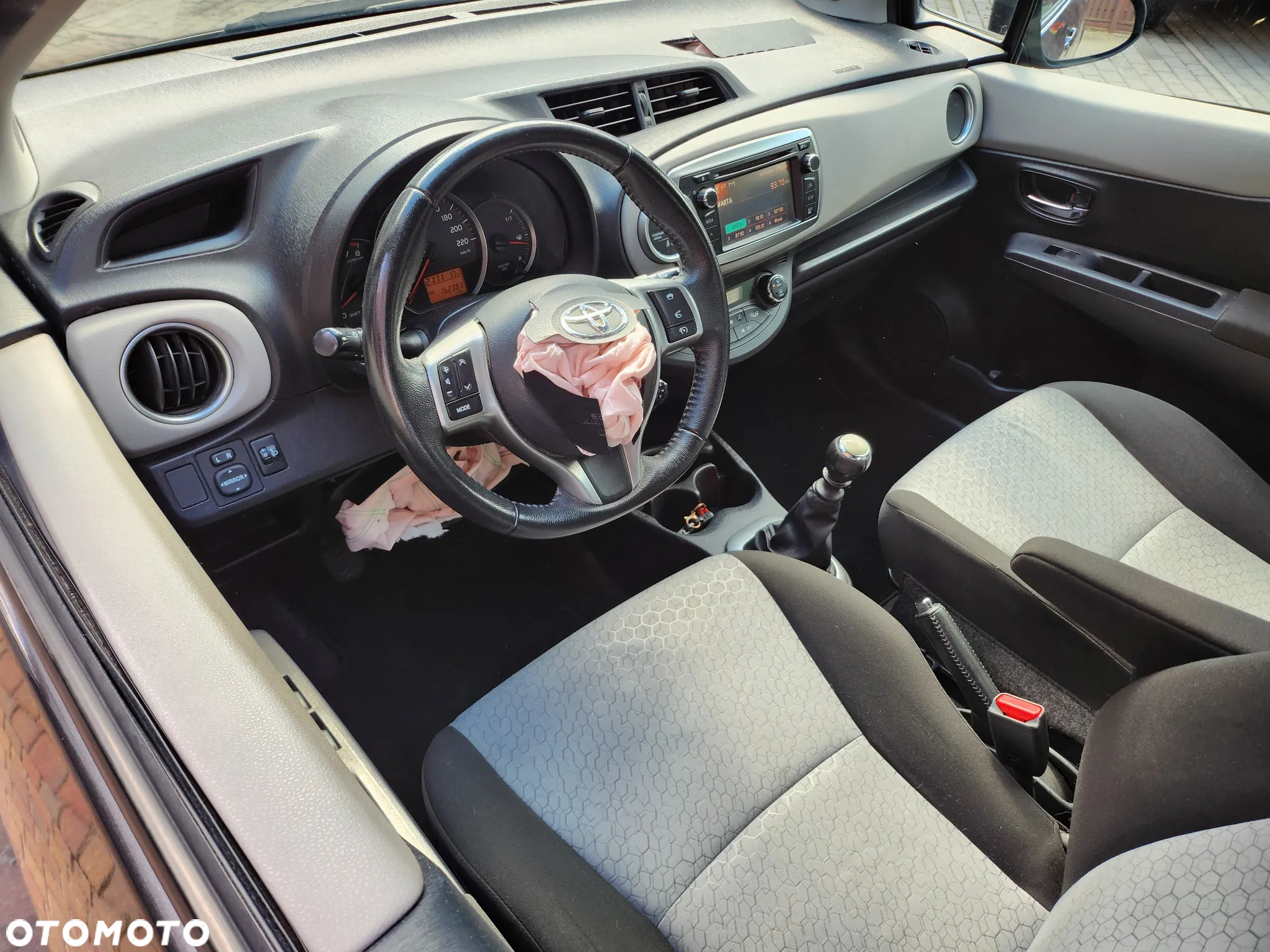 Toyota Yaris 1.33 Prestige - 5
