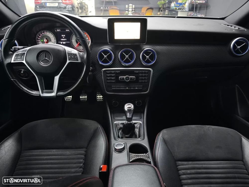 Mercedes-Benz A 180 d AMG Line - 22