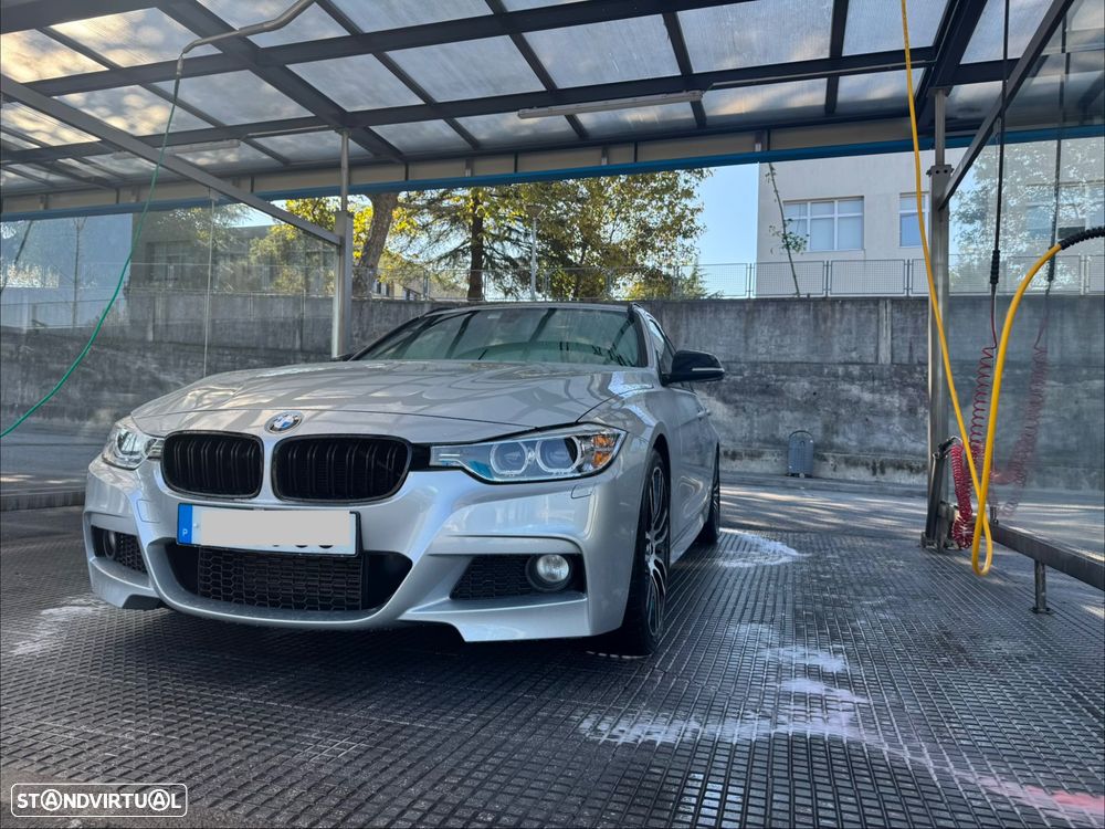 BMW 320 d Auto Pack M - 2