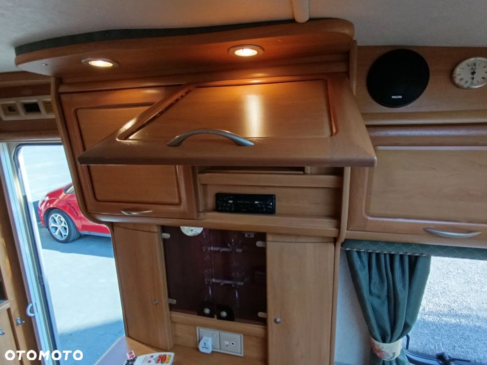 SWIFT Corniche - 16
